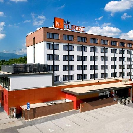 Hotel Turiec マルティン エクステリア 写真