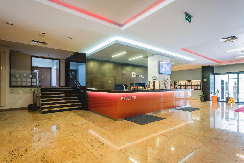 Hotel Turiec マルティン エクステリア 写真