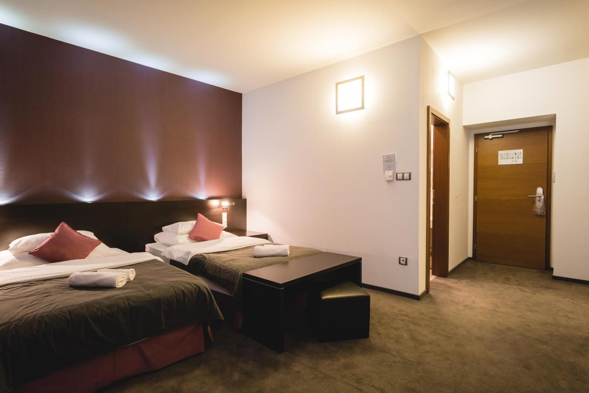 Hotel Turiec マルティン エクステリア 写真