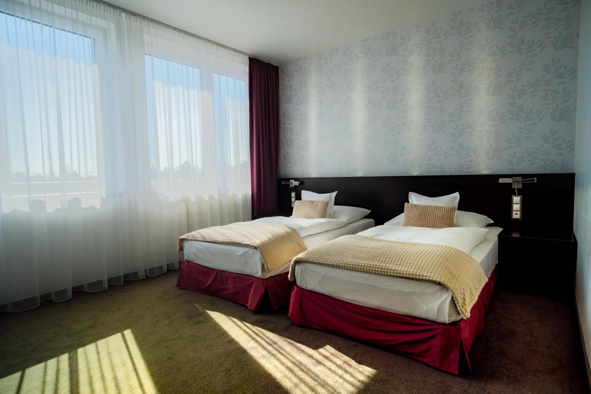 Hotel Turiec マルティン エクステリア 写真