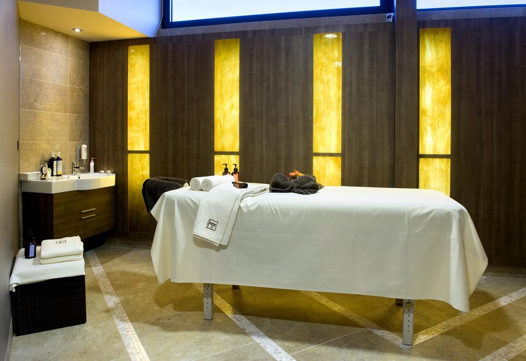 Hotel Turiec マルティン エクステリア 写真